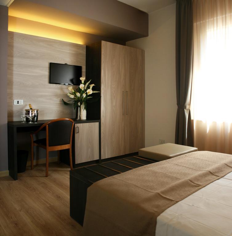 Hotel Lory My Wellness Spa Chianciano Terme Rum bild