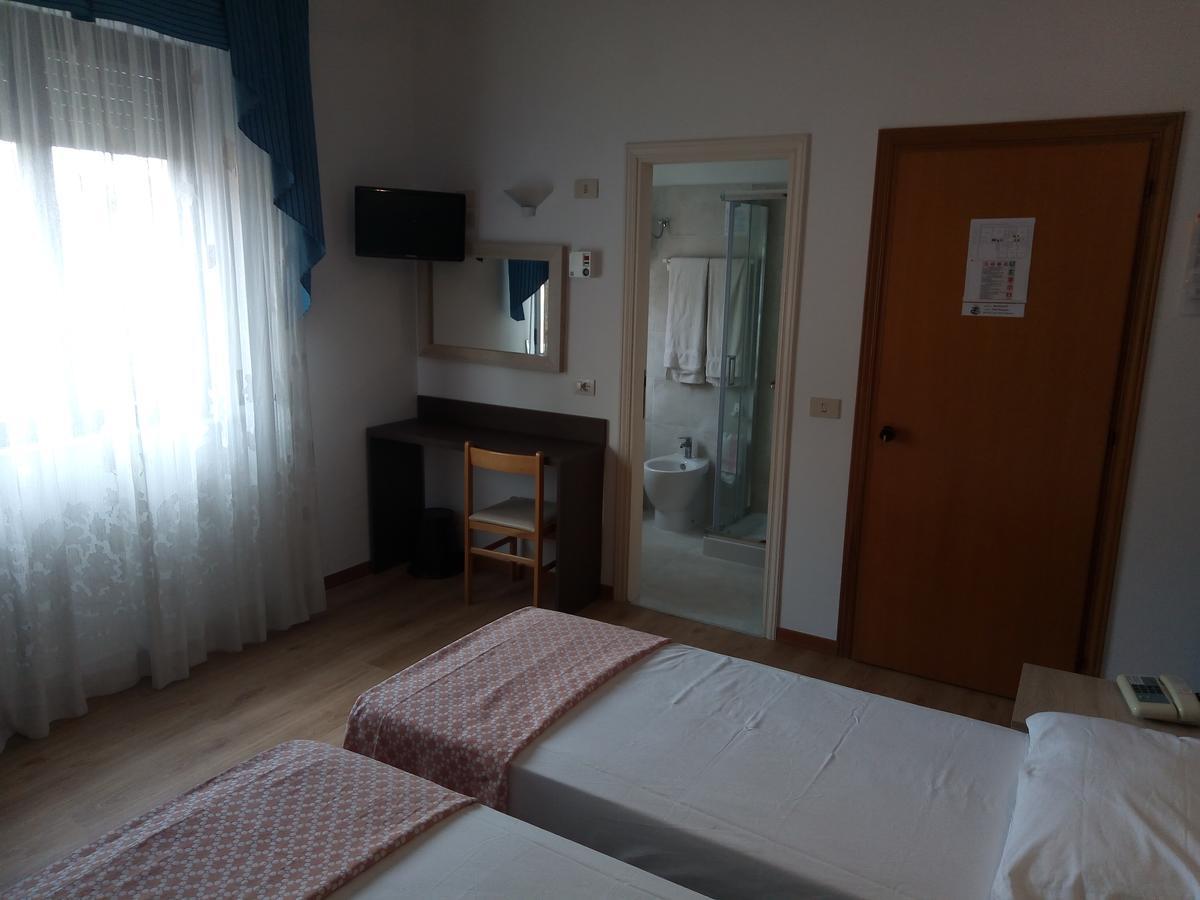 Hotel Lory My Wellness Spa Chianciano Terme Exteriör bild