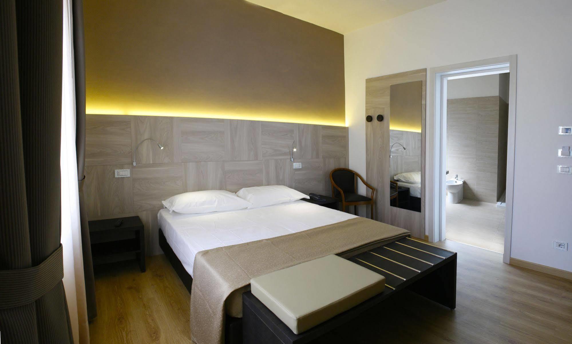 Hotel Lory My Wellness Spa Chianciano Terme Exteriör bild
