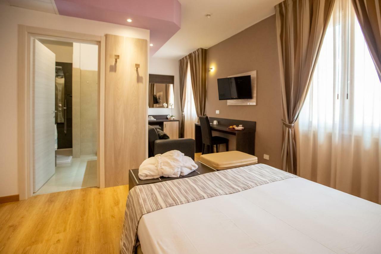 Hotel Lory My Wellness Spa Chianciano Terme Exteriör bild