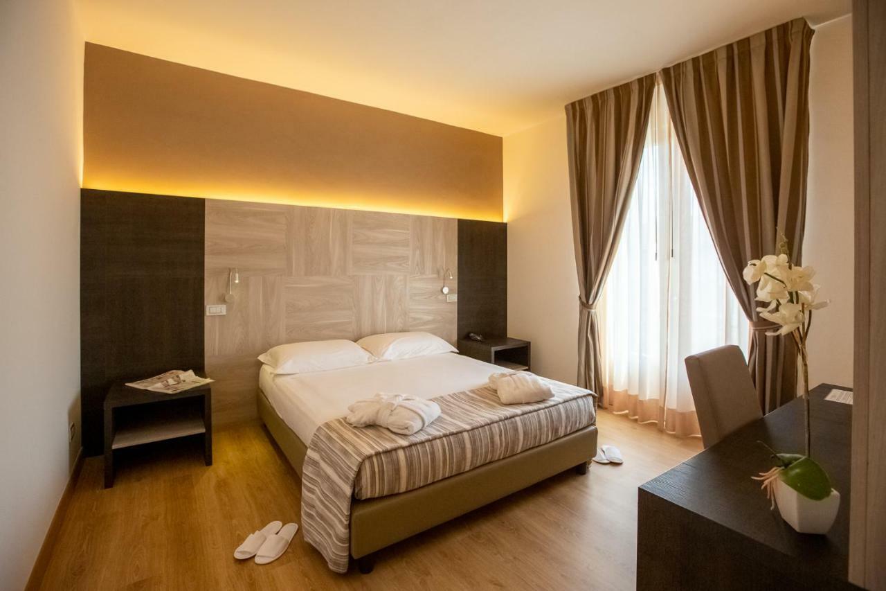 Hotel Lory My Wellness Spa Chianciano Terme Exteriör bild